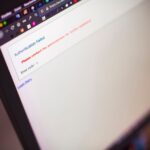 Computerscherm met foutmelding bij inloggen, symbool voor phishing via echte Microsoft-links